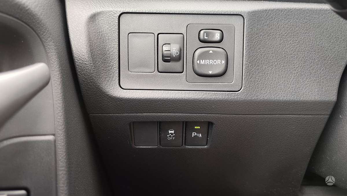 Toyota Verso 2012 — photo 17