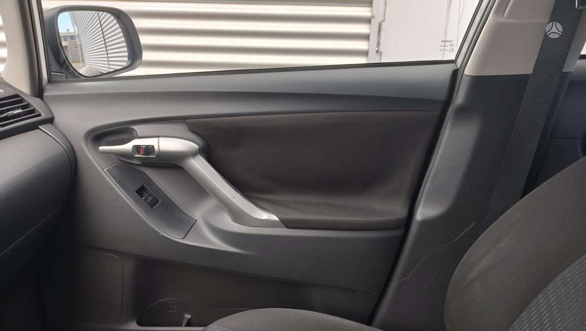 Toyota Verso 2012 — photo 19