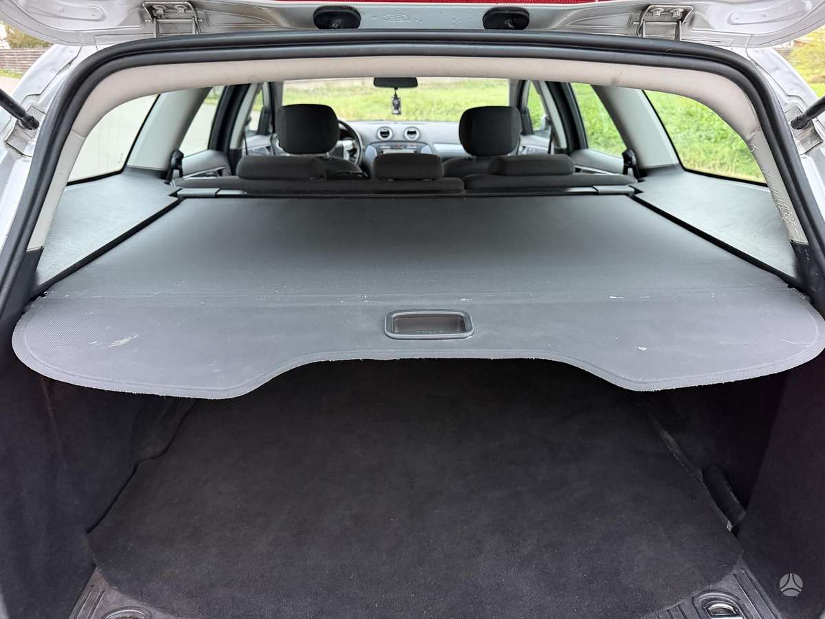 Ford Mondeo 2011 — photo 11