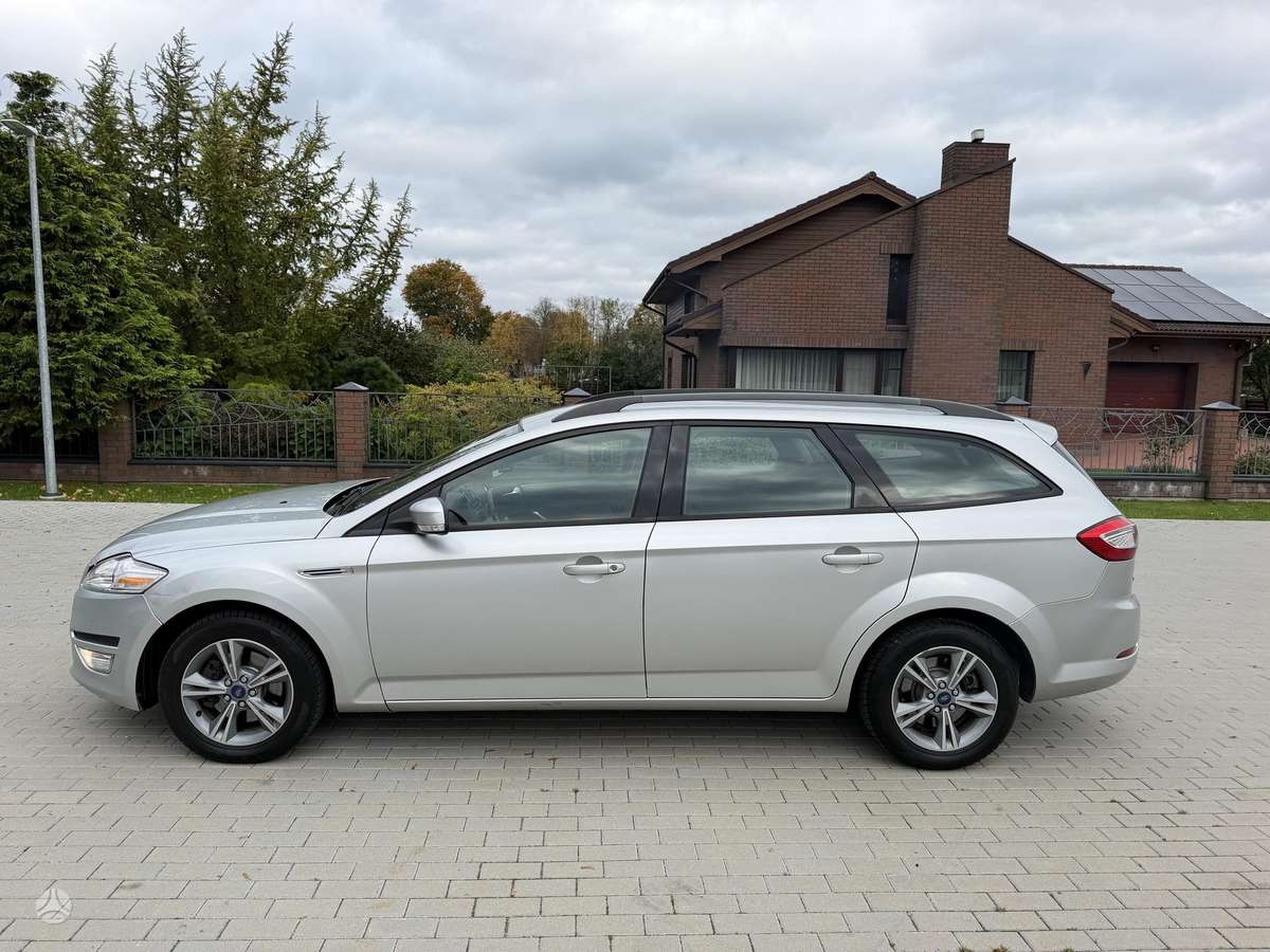 Ford Mondeo 2011 — photo 7