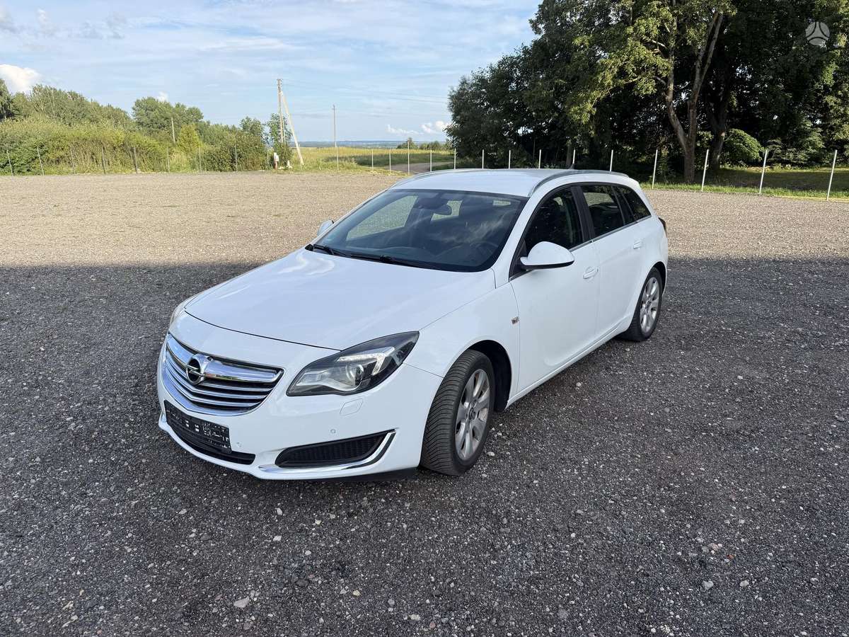 Opel Insignia 2014 — rear view