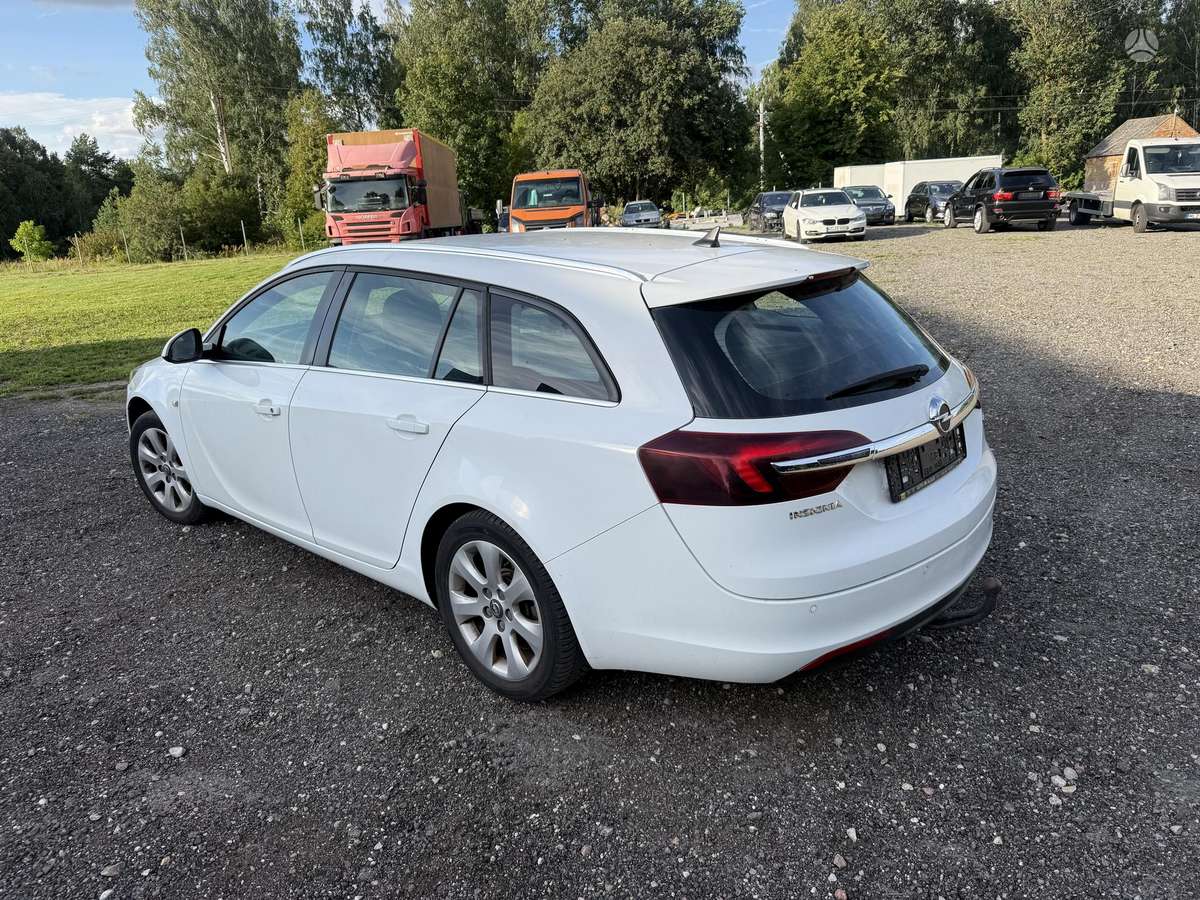 Opel Insignia 2014 — engine 2000 cm³