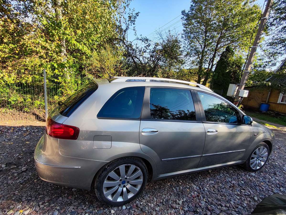 Fiat Croma 2009 — салон