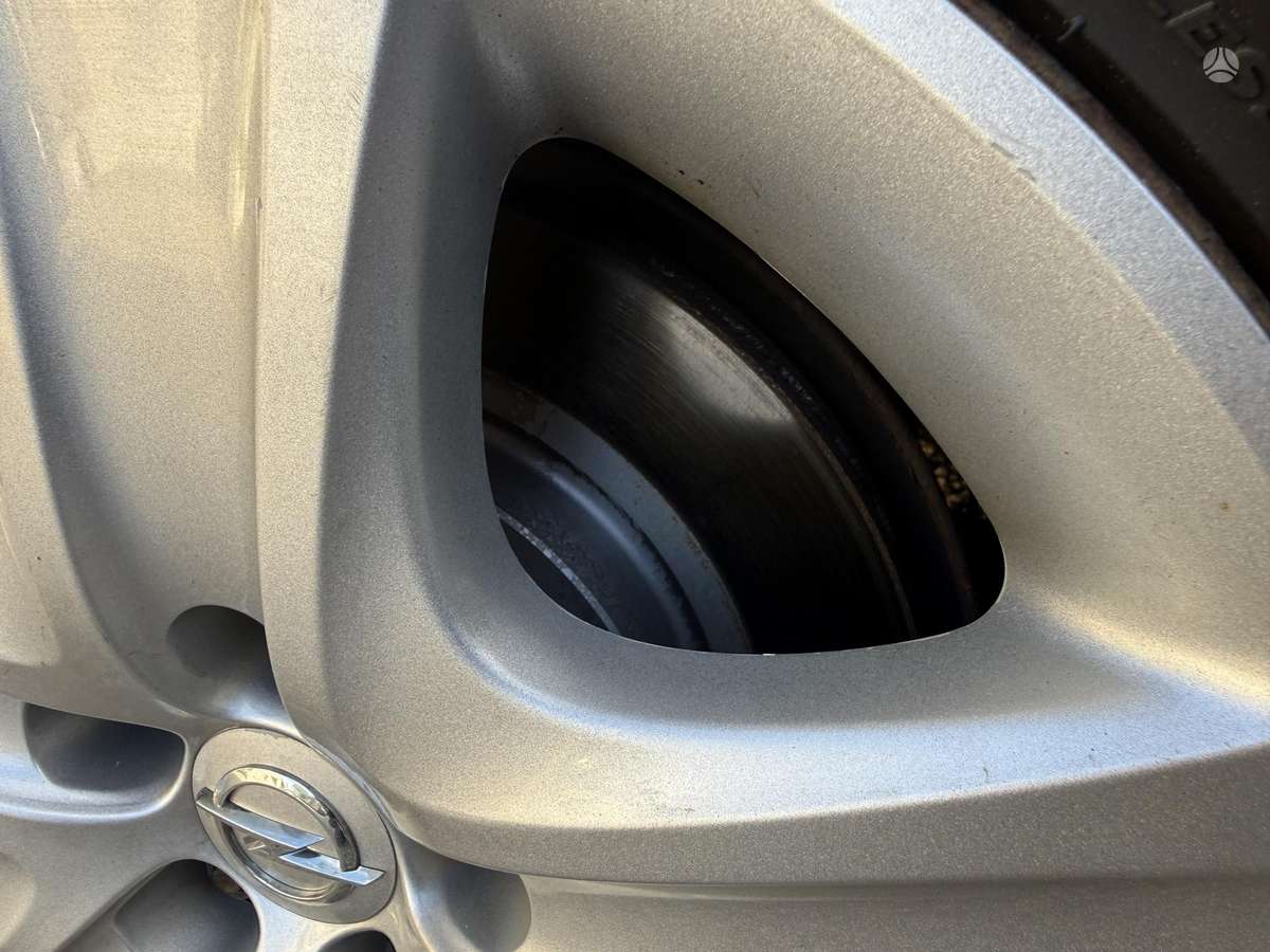 Opel Zafira 2012 — photo 26
