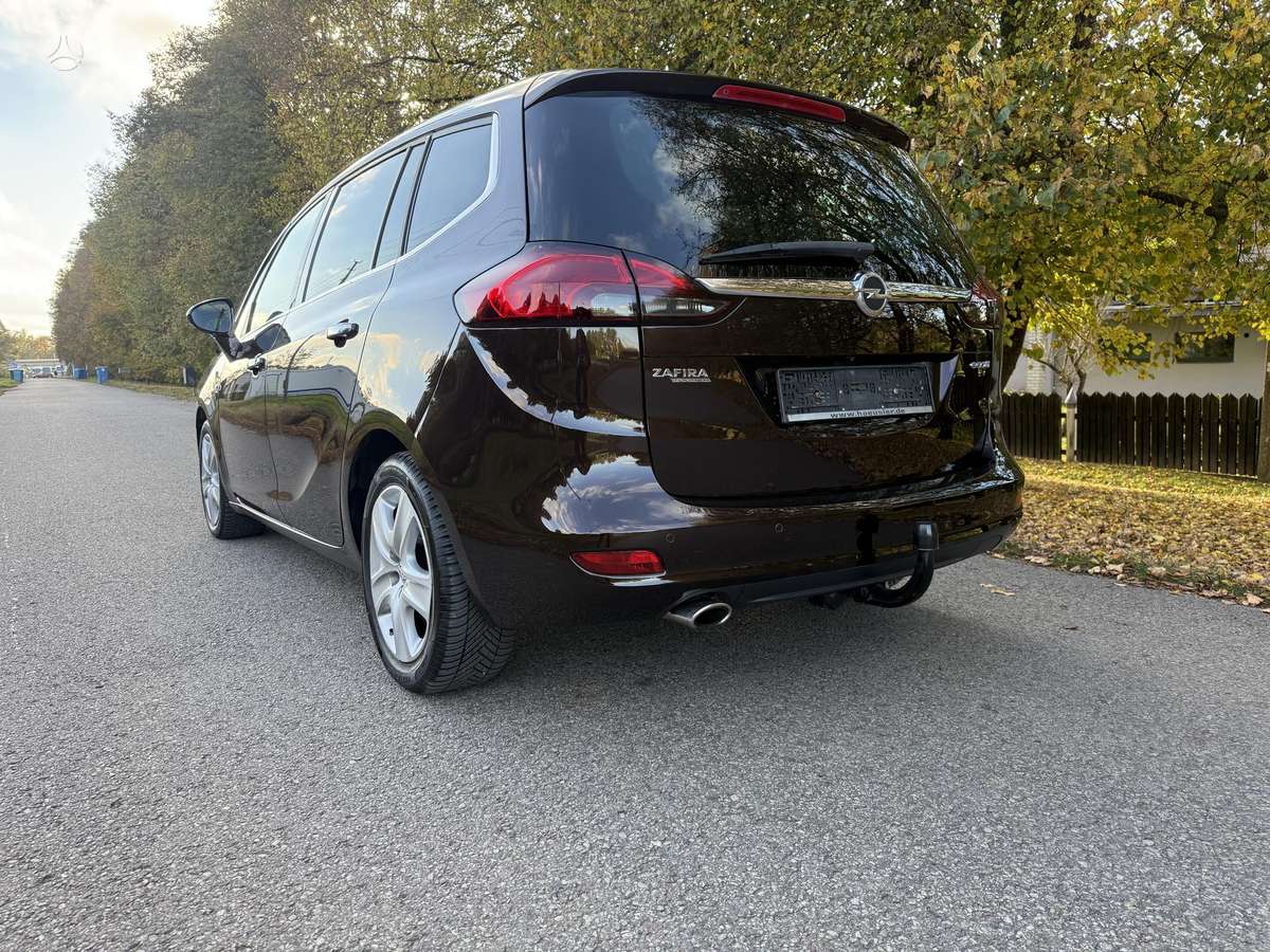 Opel Zafira 2012 — photo 9