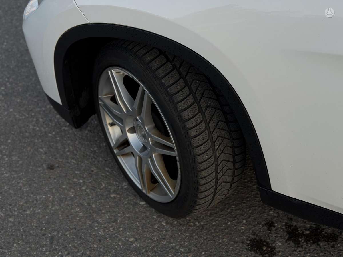 BMW X1 2013 — photo 16