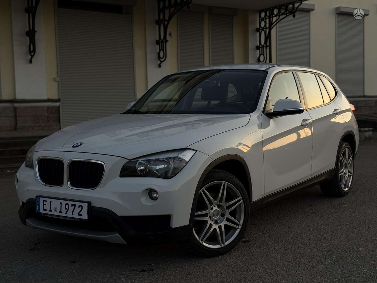 BMW X1 2013 — rear view