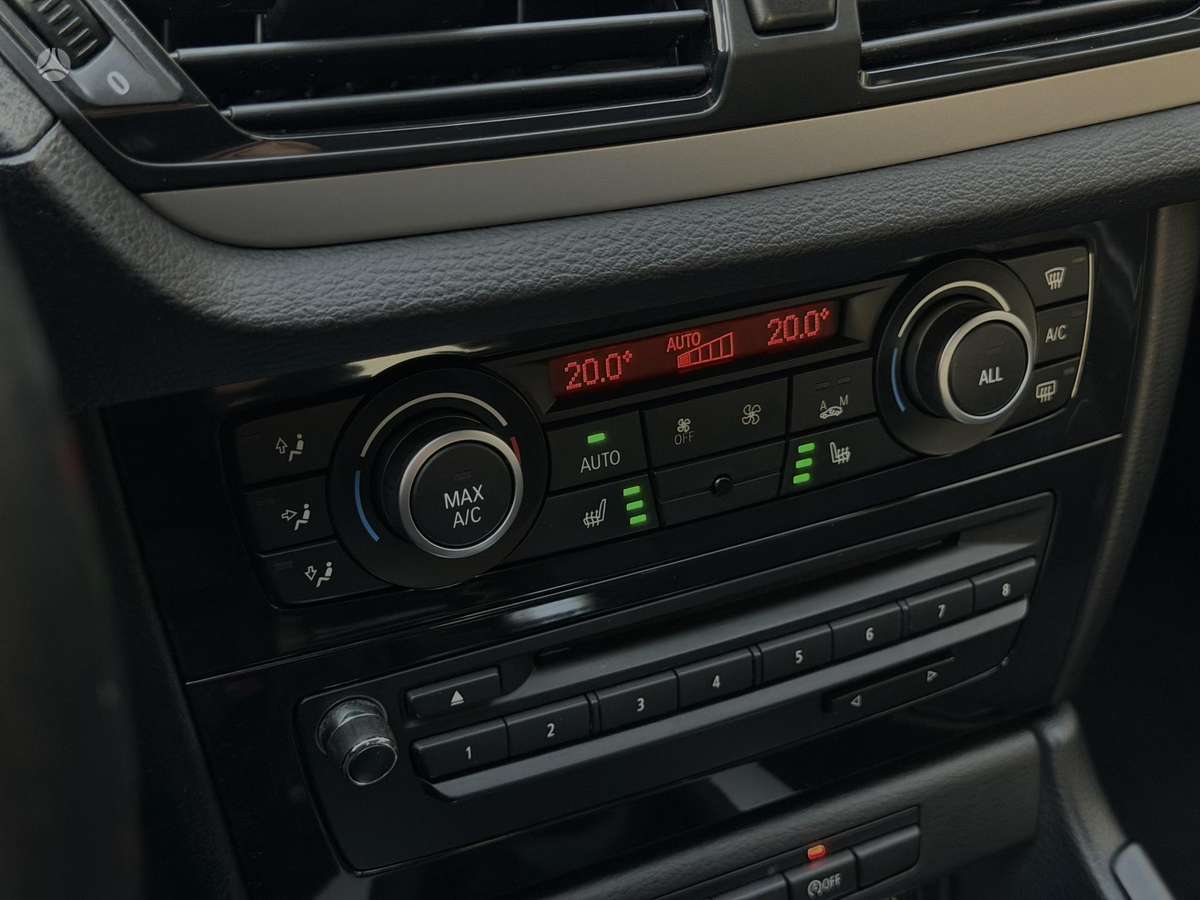 BMW X1 2013 — photo 28