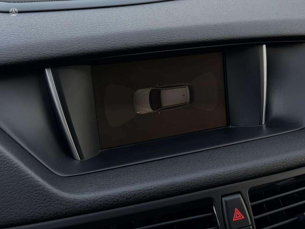 BMW X1 2013 — photo 34