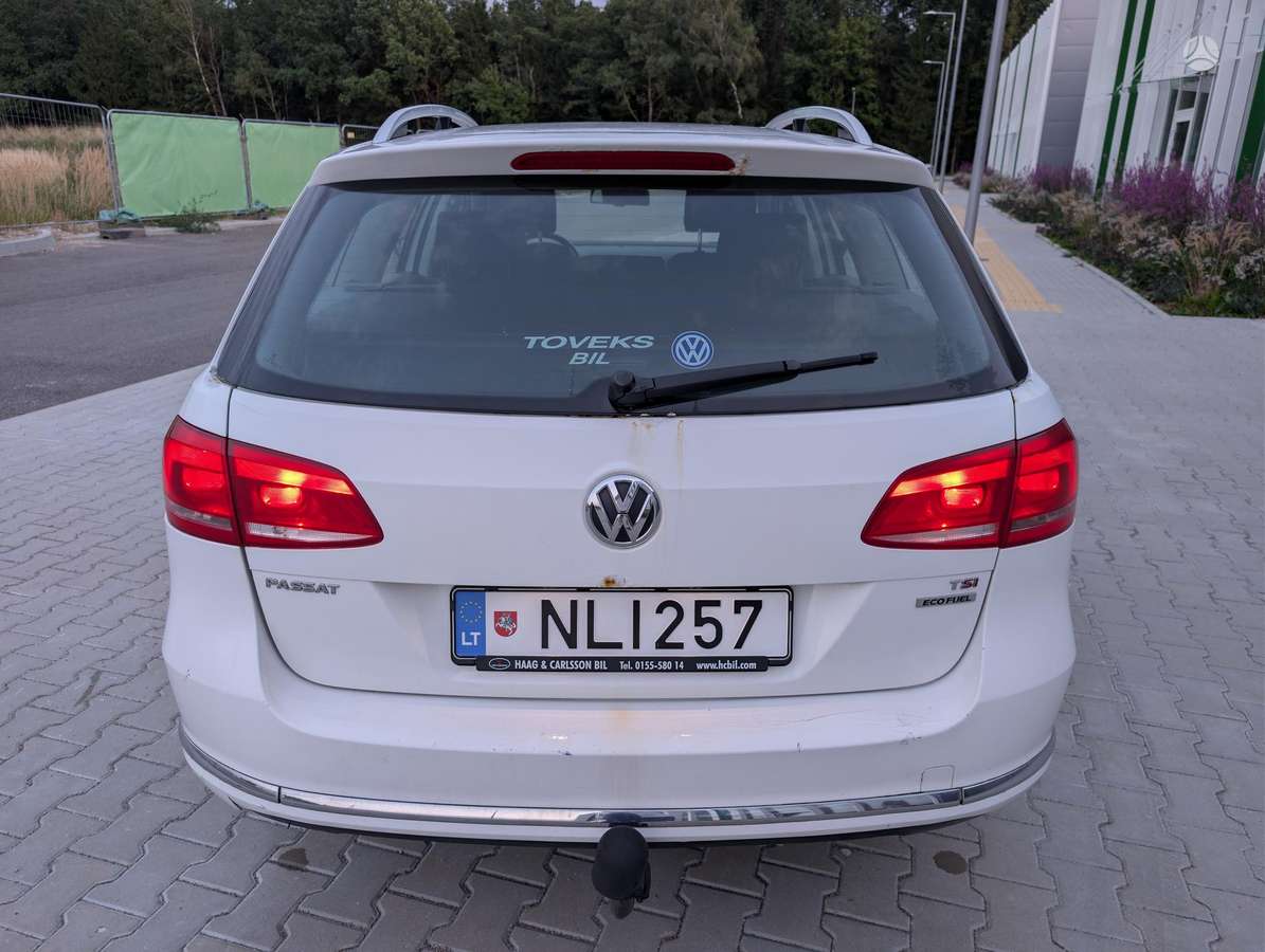 Volkswagen Passat 2012 — engine 1390 cm³, 150 HP (110kW)