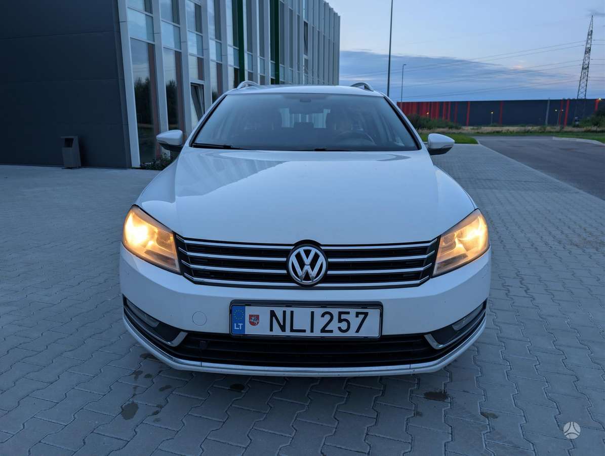 Volkswagen Passat 2012 — photo 7