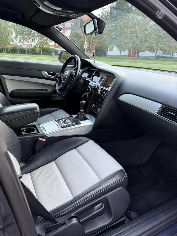 Audi A6 2011 — photo 13