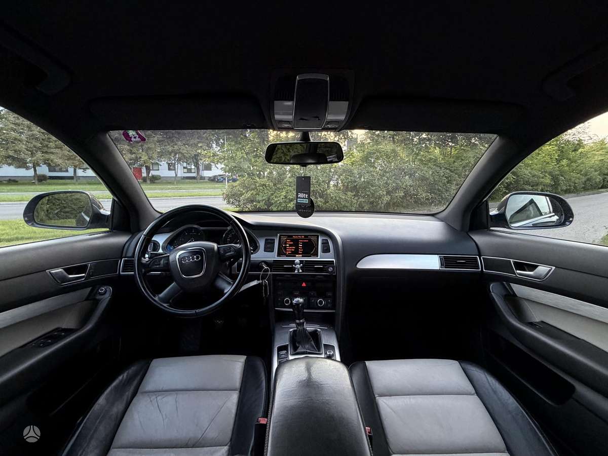 Audi A6 2011 — photo 17