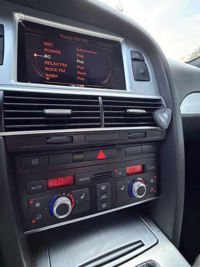 Audi A6 2011 — photo 19