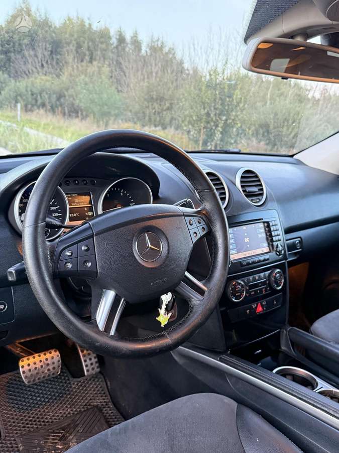 Mercedes-Benz ML320 2007 — photo 9