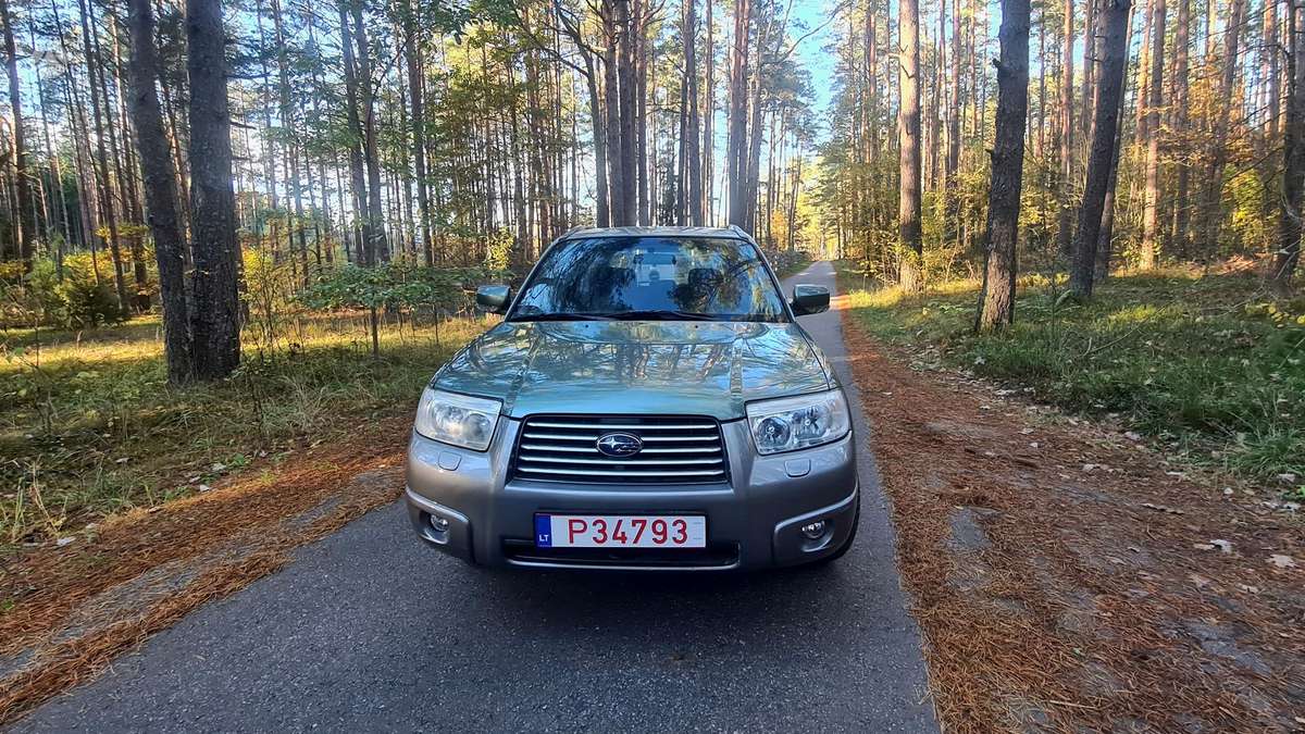 Subaru Forester 2007 — вигляд ззаду