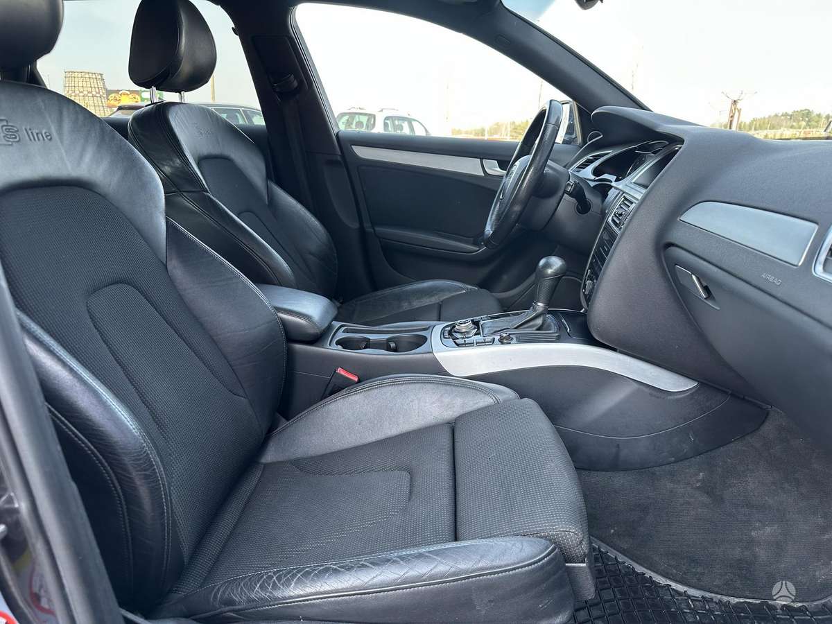 Audi A4 2011 — photo 12