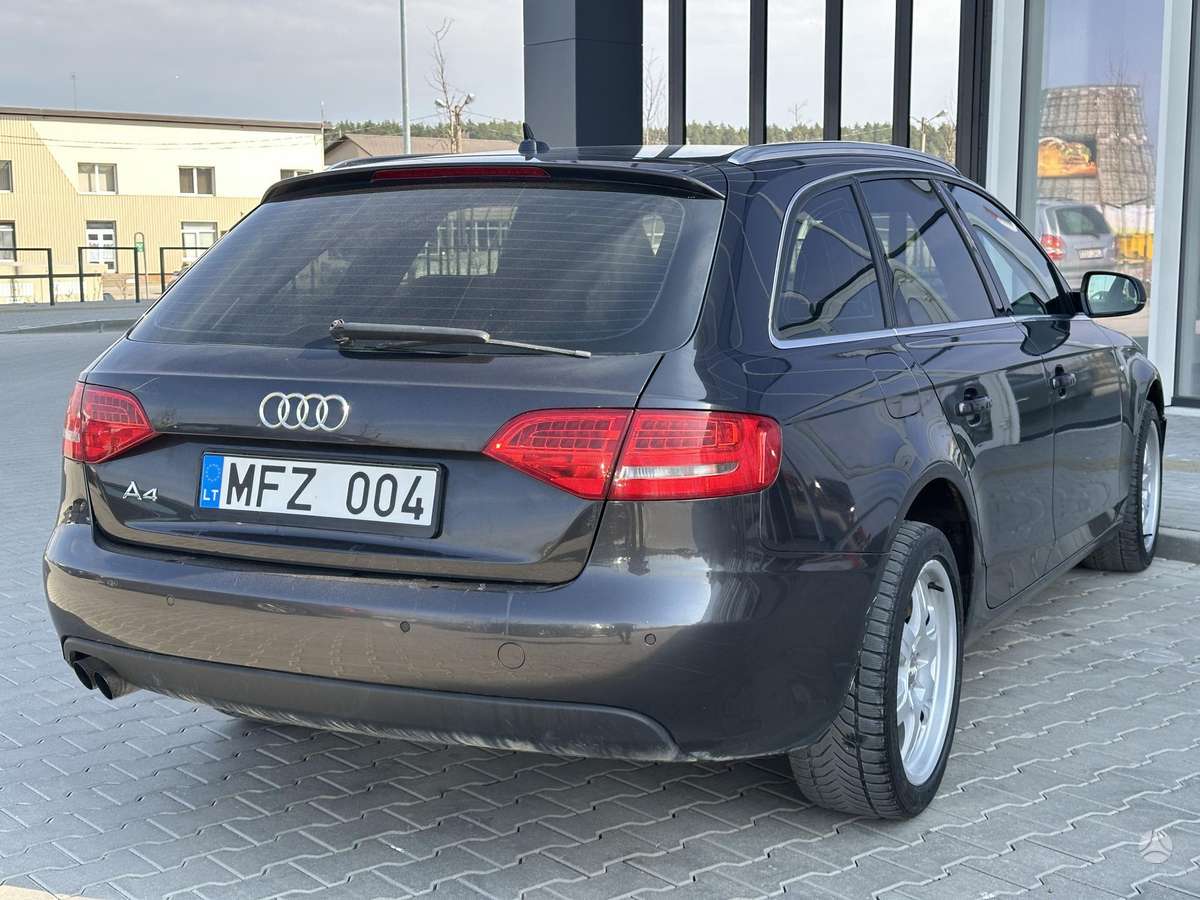 Audi A4 2011 — photo 6