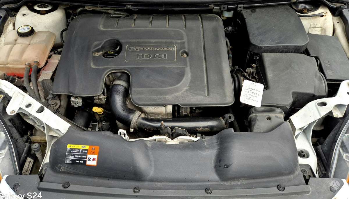 Ford Focus 2009 — photo 22