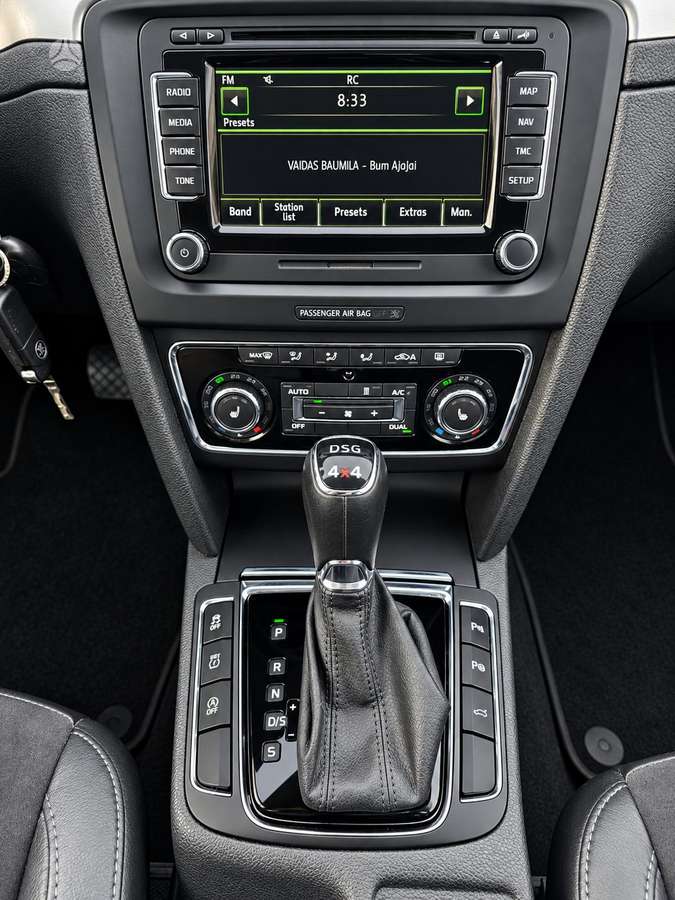 Skoda Superb 2015 — photo 11
