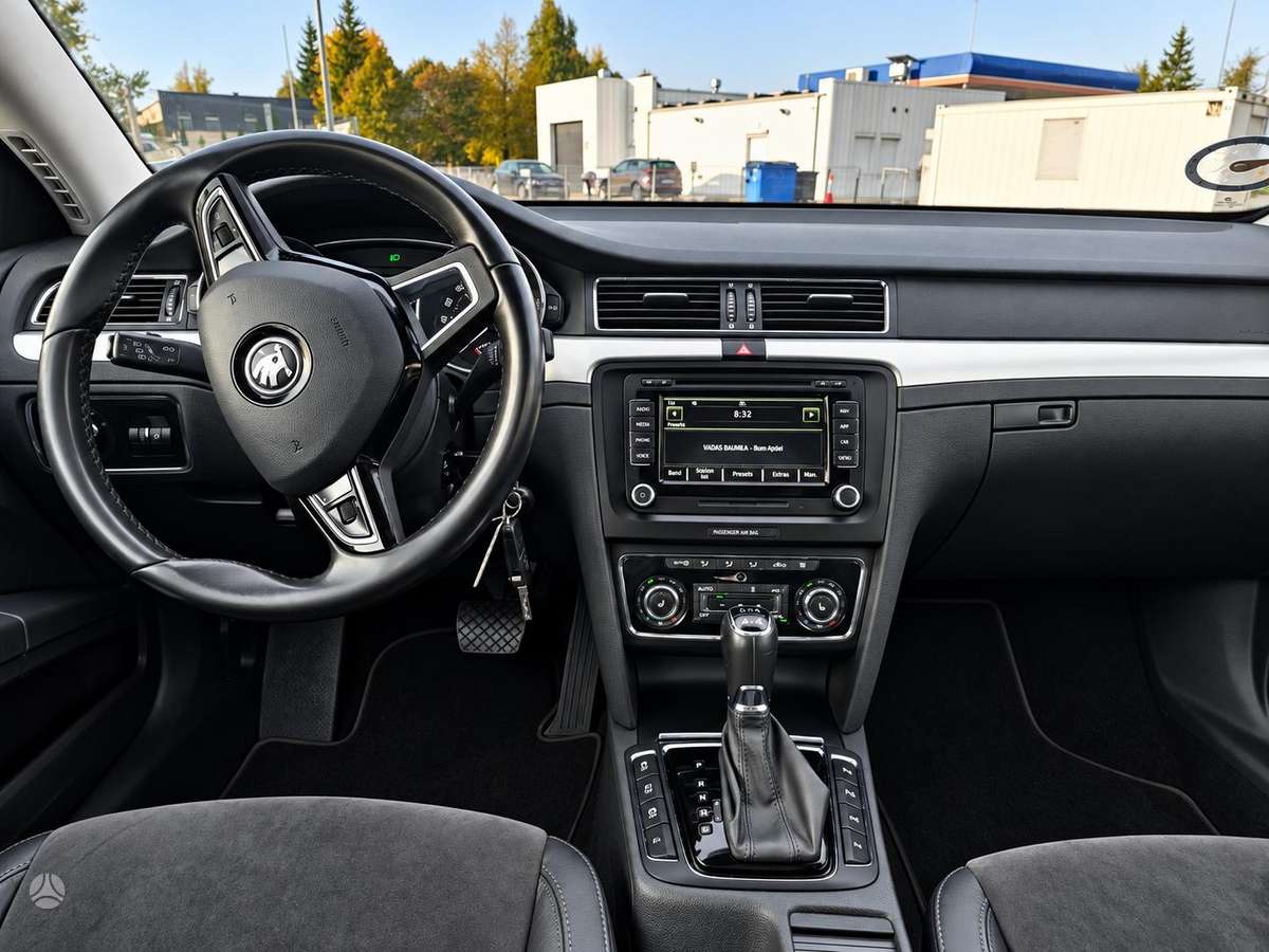 Skoda Superb 2015 — photo 9