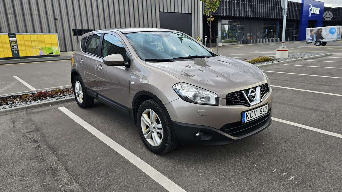 Nissan Qashqai 2013 — engine 1598 cm³, 117 HP (86kW)