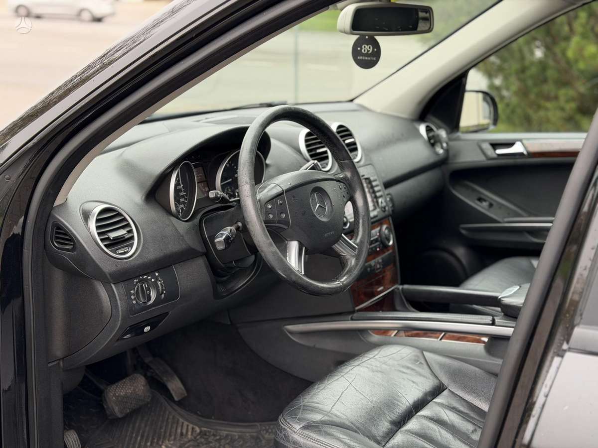Mercedes-Benz ML320 2008 — photo 10