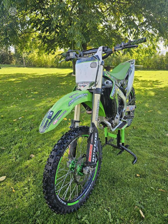 Kawasaki KXF 2014 — салон