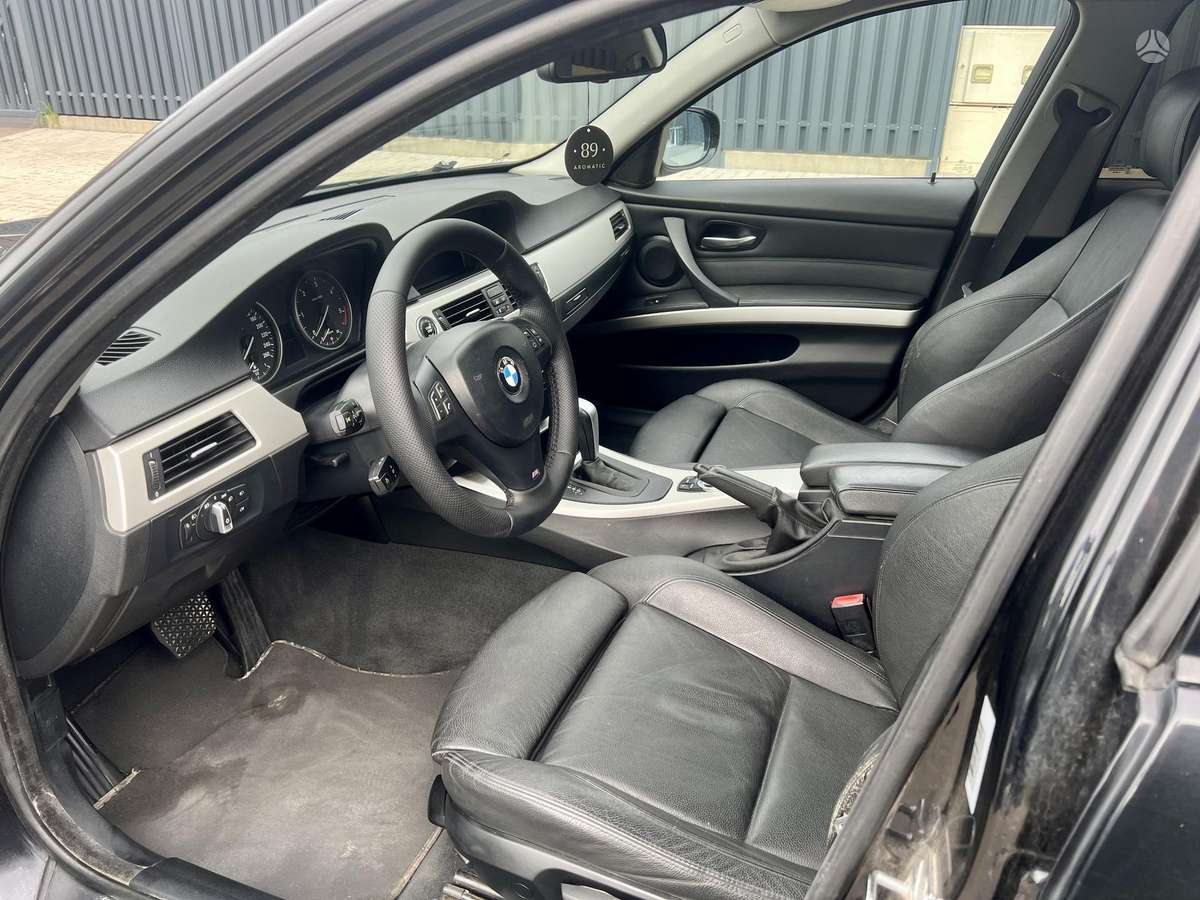 BMW 325 2009 — photo 7