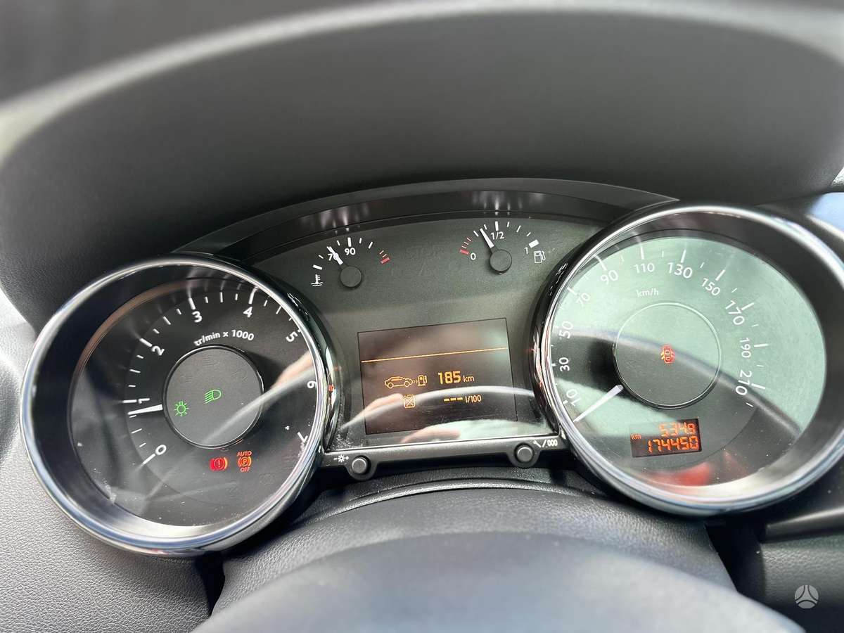 Peugeot 3008 2010 — photo 33