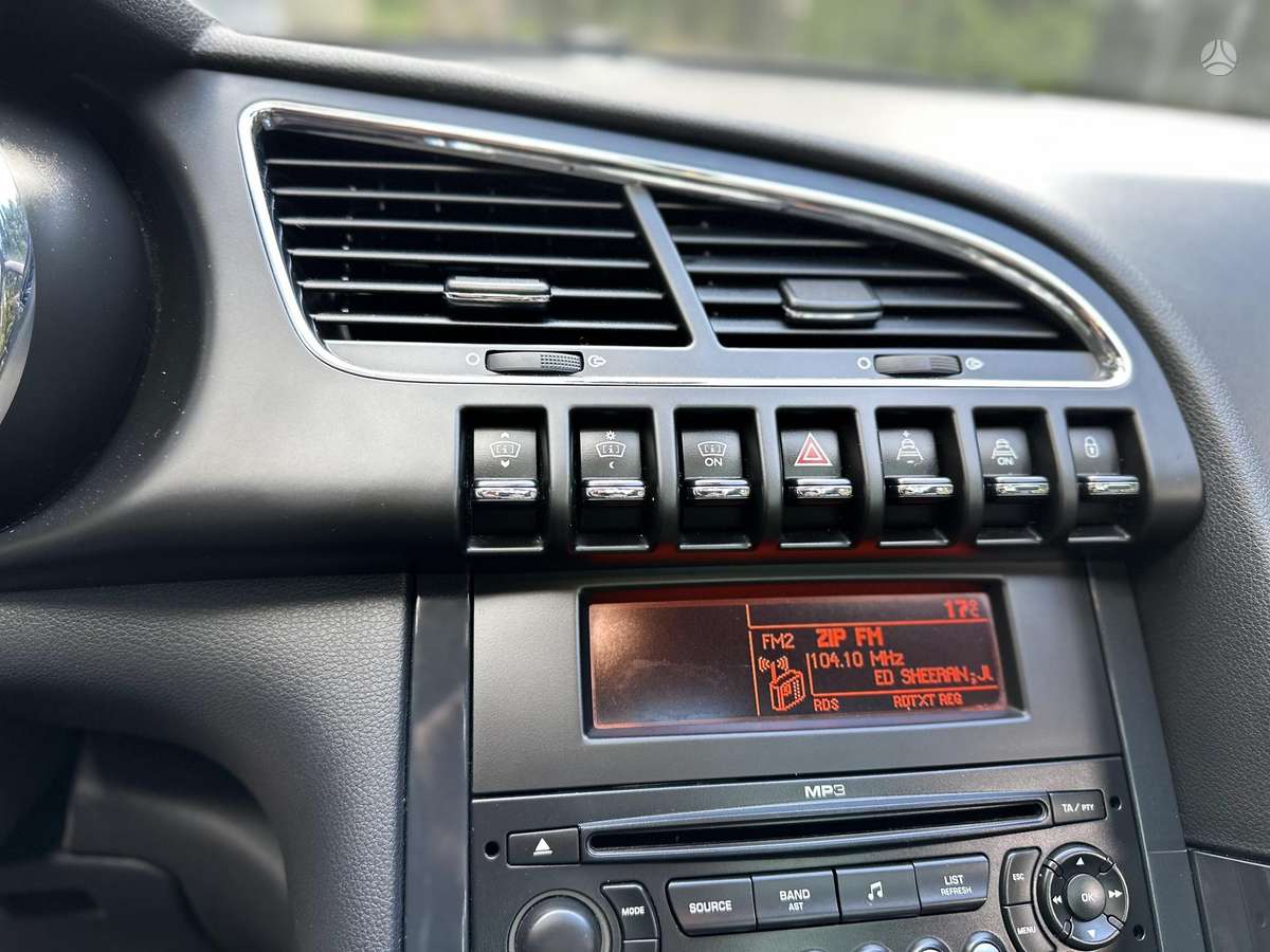 Peugeot 3008 2010 — photo 38