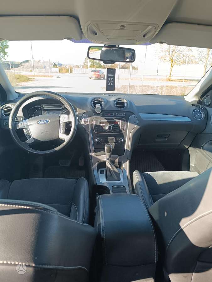Ford Mondeo 2011 — photo 7