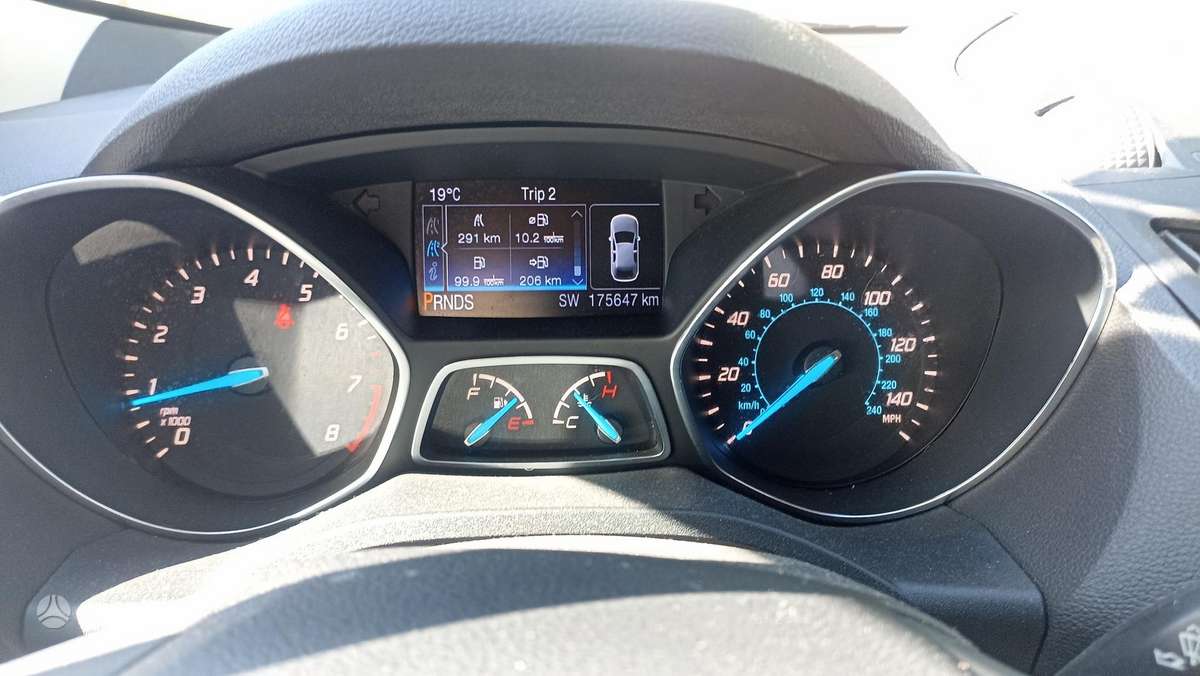 Ford Kuga 2014 — photo 13