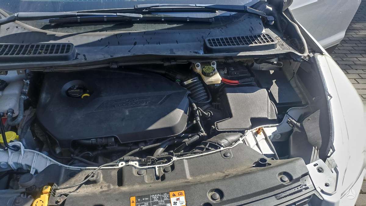 Ford Kuga 2014 — photo 15