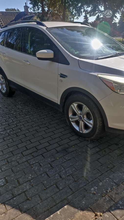 Ford Kuga 2014 — interior