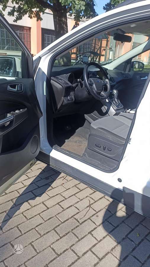Ford Kuga 2014 — photo 8