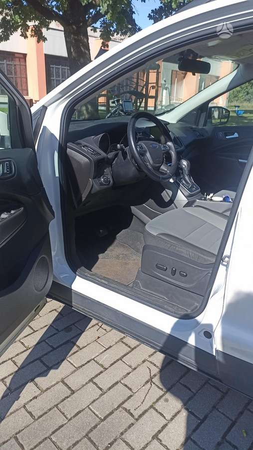 Ford Kuga 2014 — photo 9
