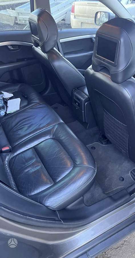 Volvo XC70 2008 — photo 11