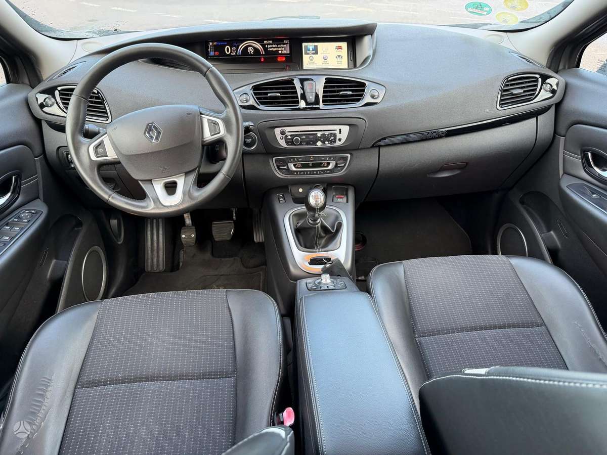 Renault Grand 2012 — photo 10