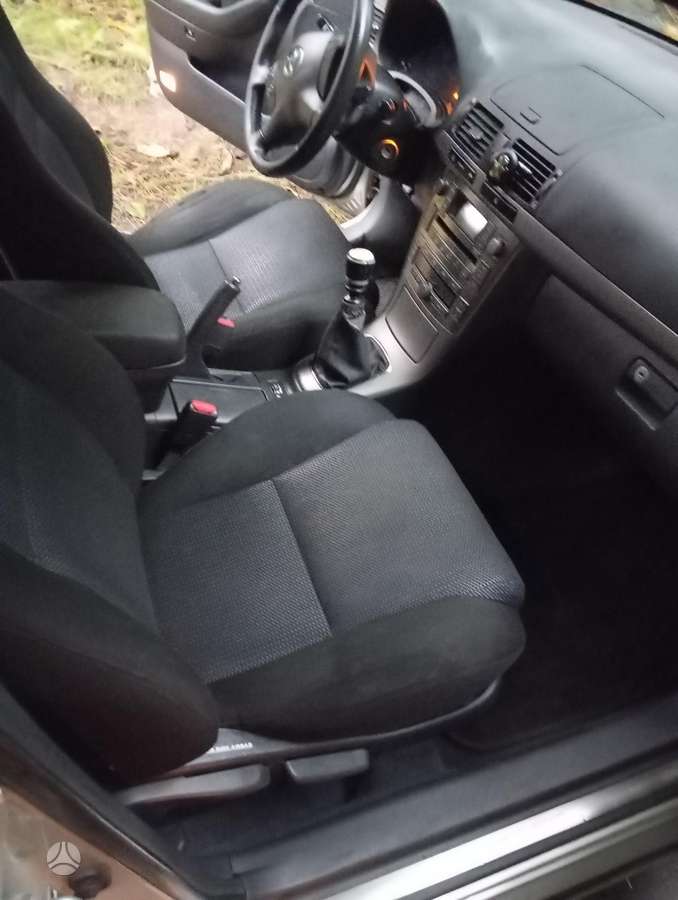 Toyota Avensis 2008 — photo 11