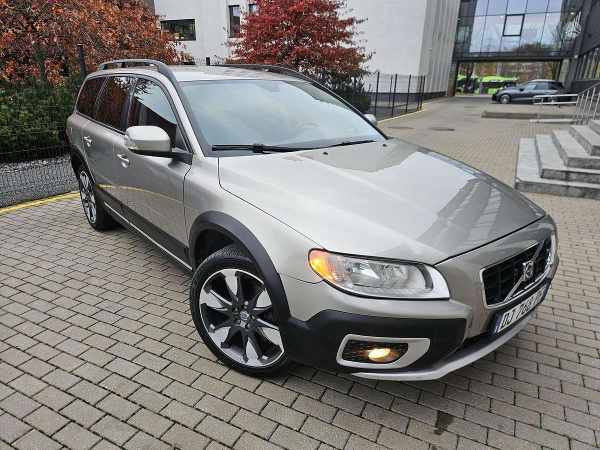 Volvo XC70 2009 — вигляд ззаду