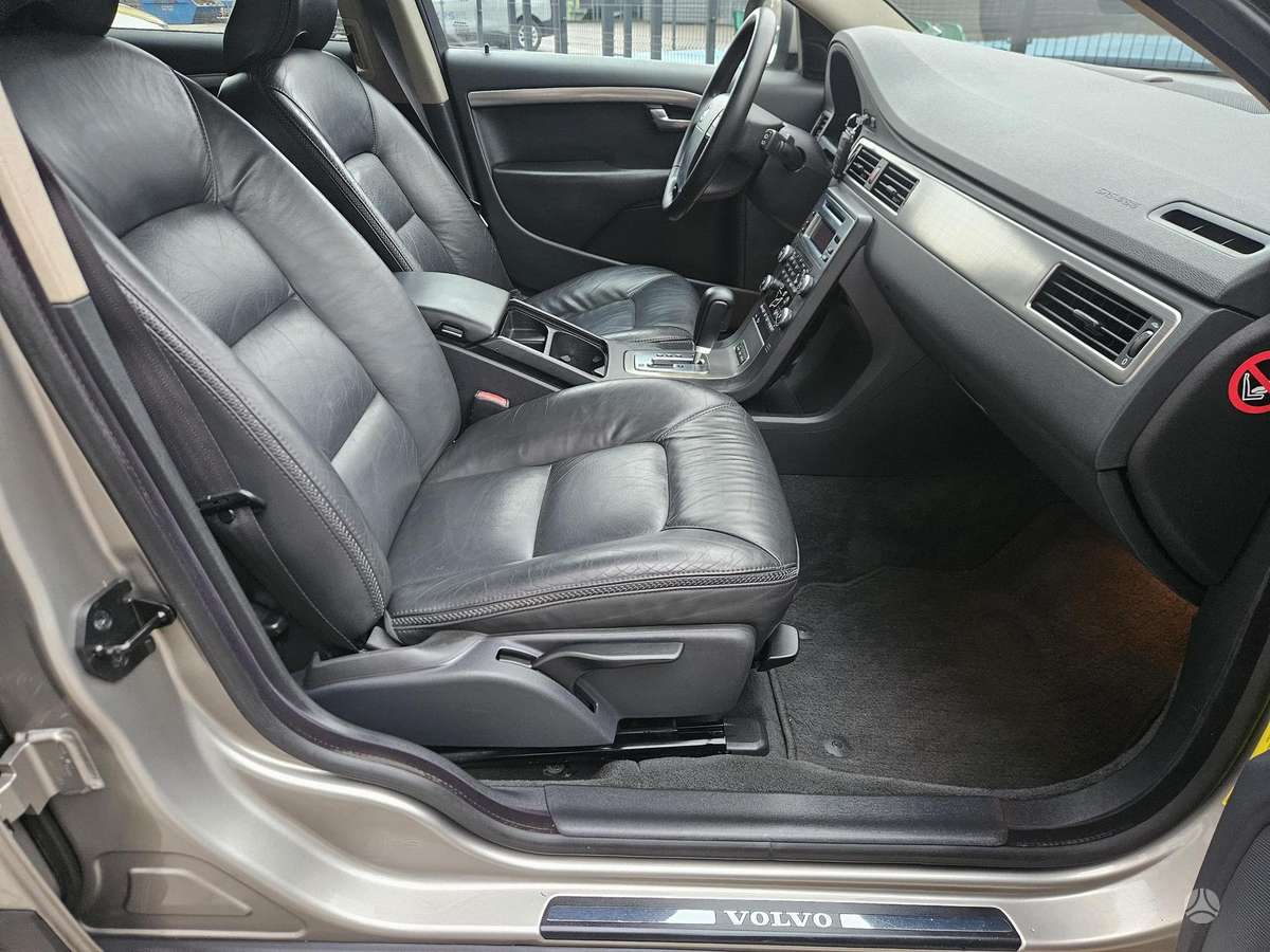 Volvo XC70 2009 — фото 25