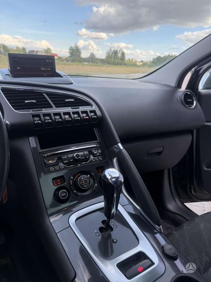 Peugeot 3008 2011 — photo 11