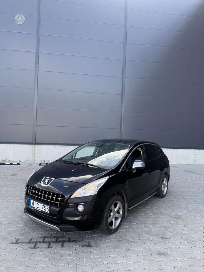Peugeot 3008 2011 — rear view