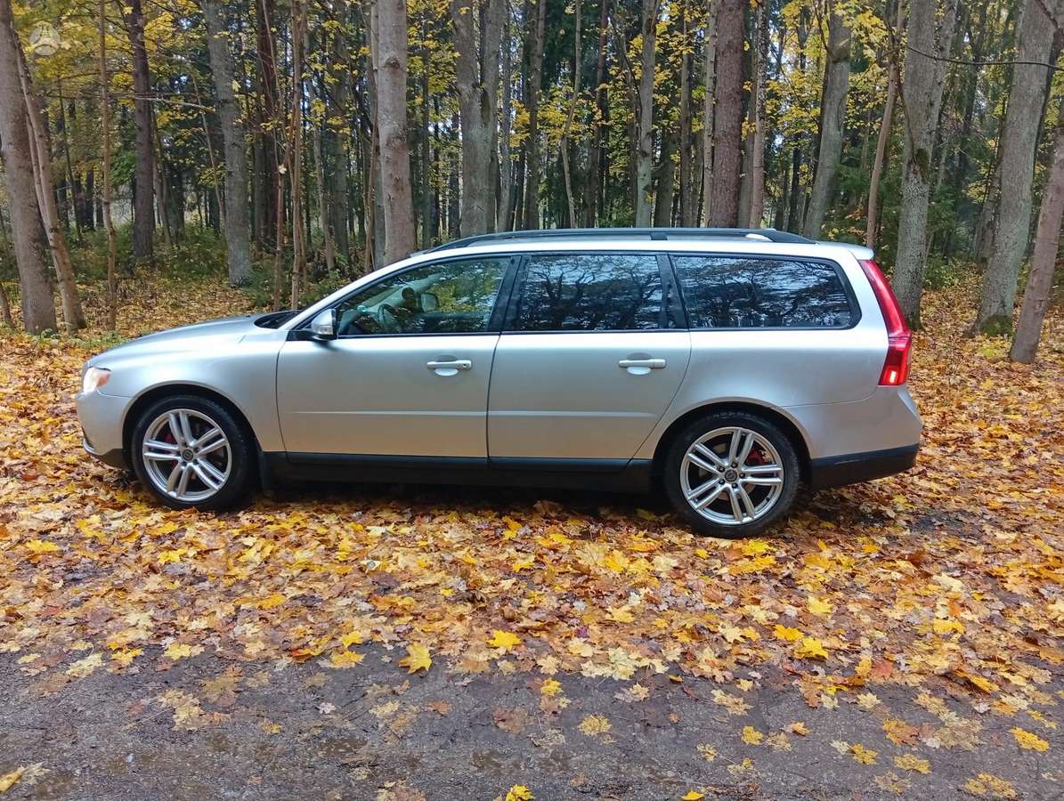 Volvo V70 2008 — двигун 2400 cm³, 163 HP (120kW)