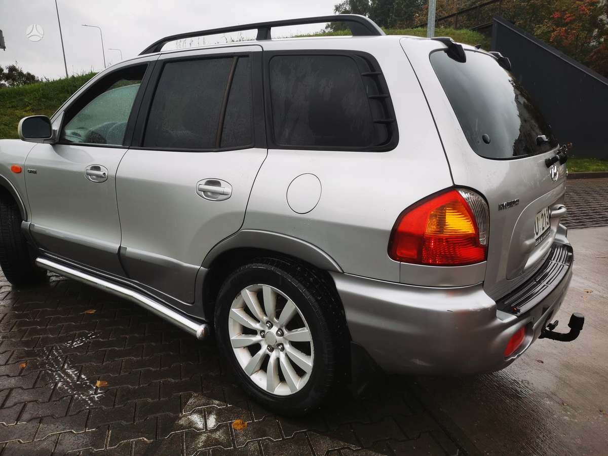 Hyundai Santa 2004 — photo 12