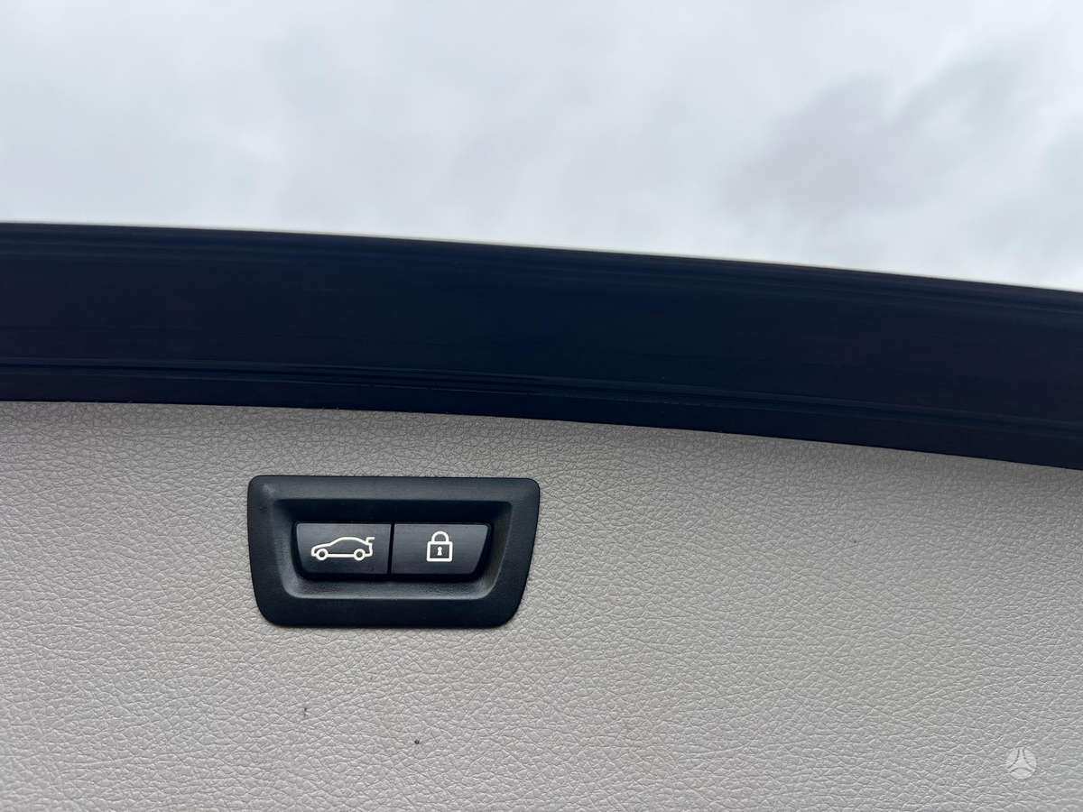 BMW 320 2014 — photo 17