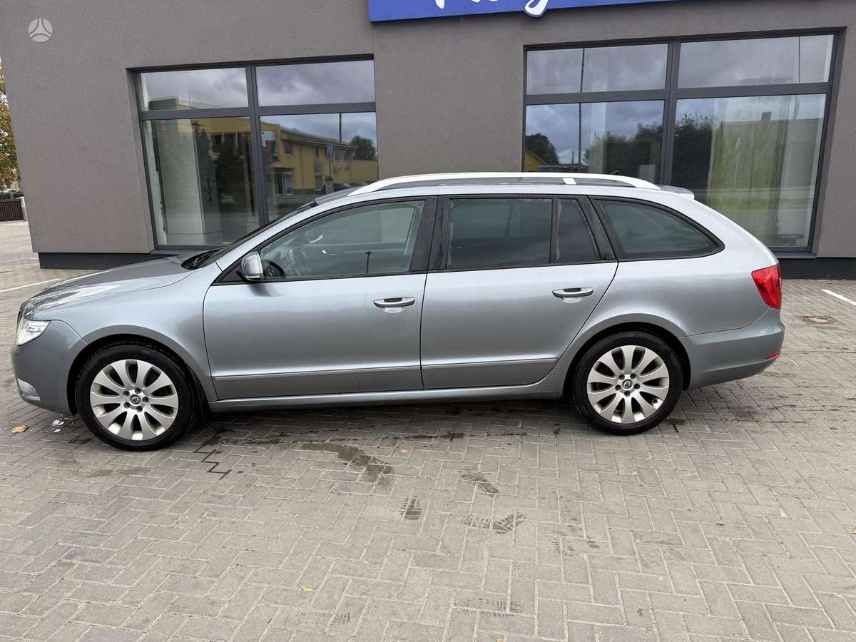 Skoda Superb 2012 — engine 1968 cm³, 140 HP (103kW)