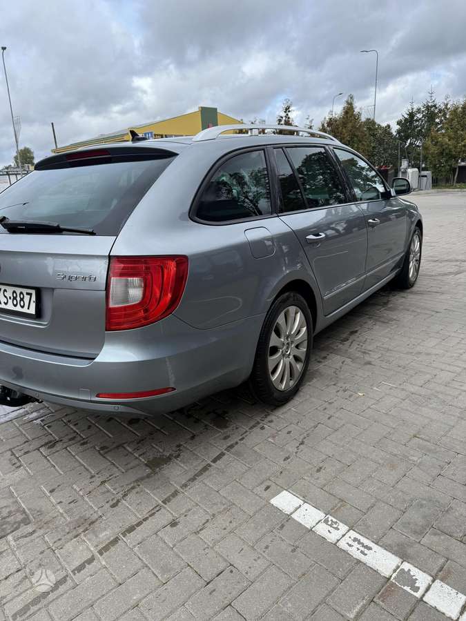 Skoda Superb 2012 — photo 5