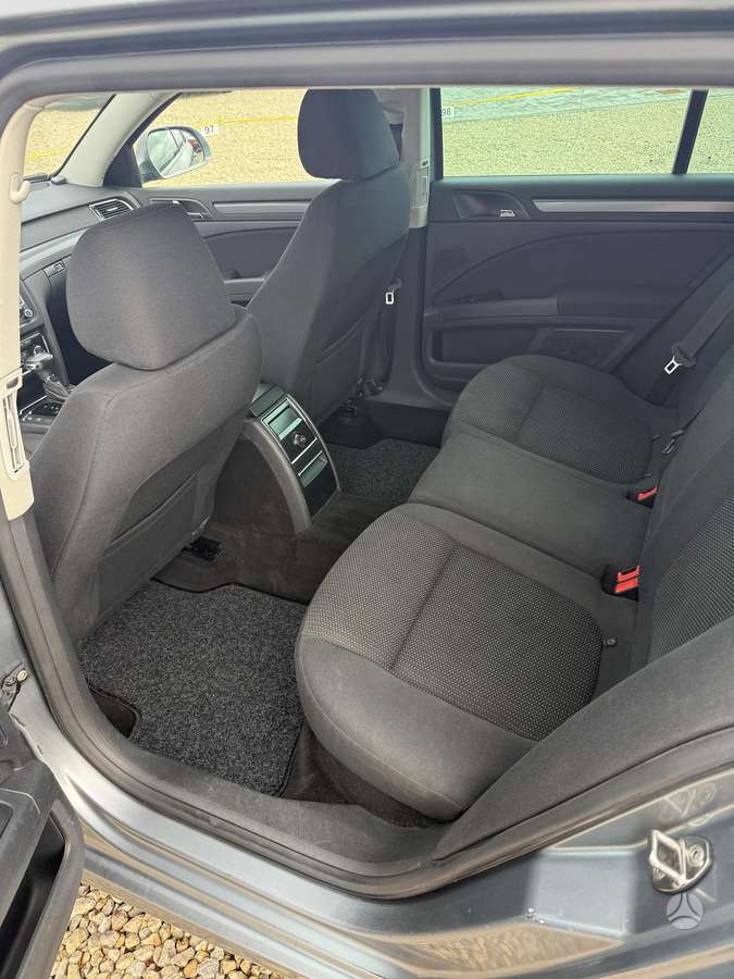 Skoda Superb 2012 — photo 9